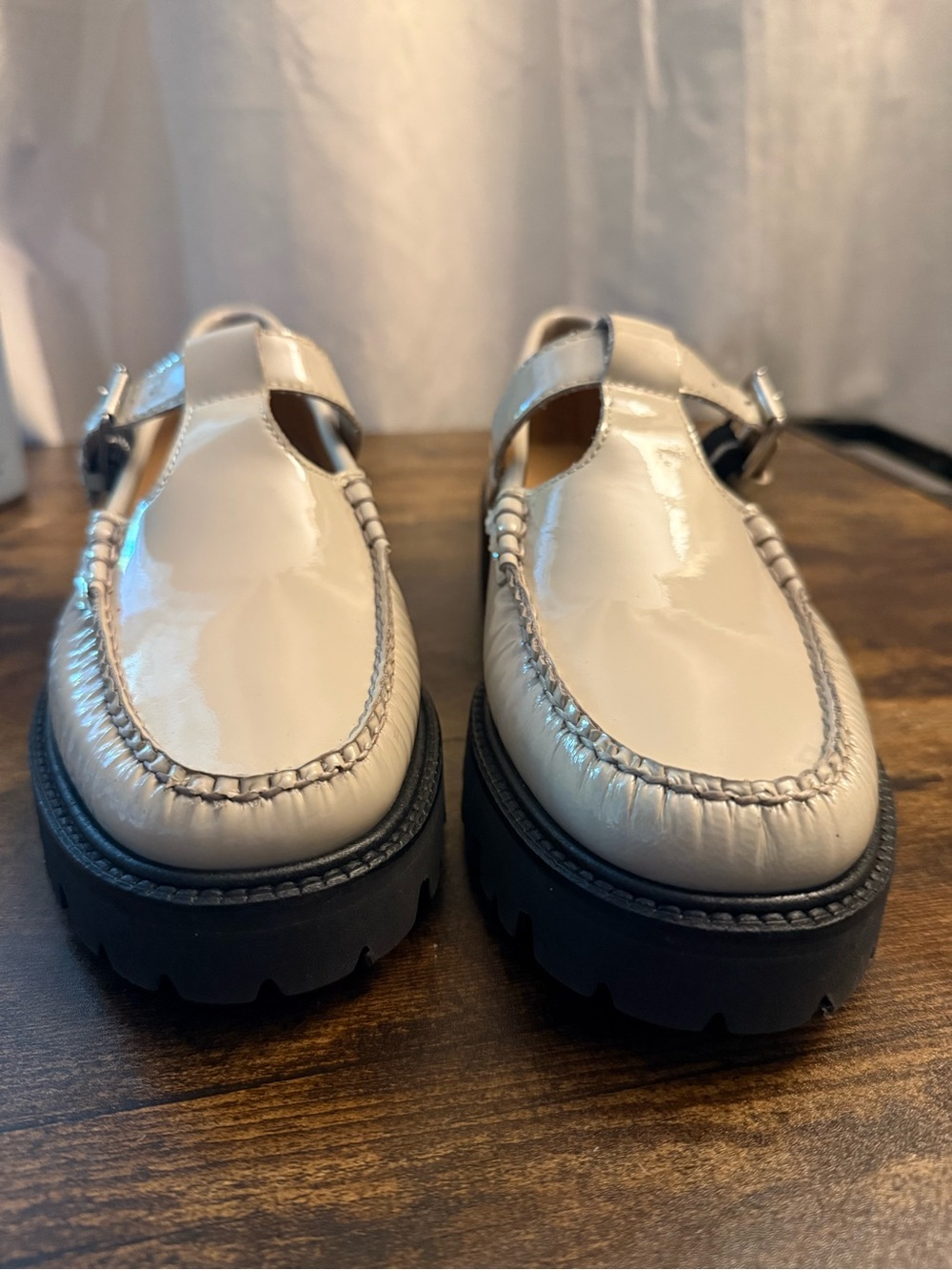 G.H. Bass Weejuns Cream Leather T-Strap Loafers Size 8 - Picture 2 of 8